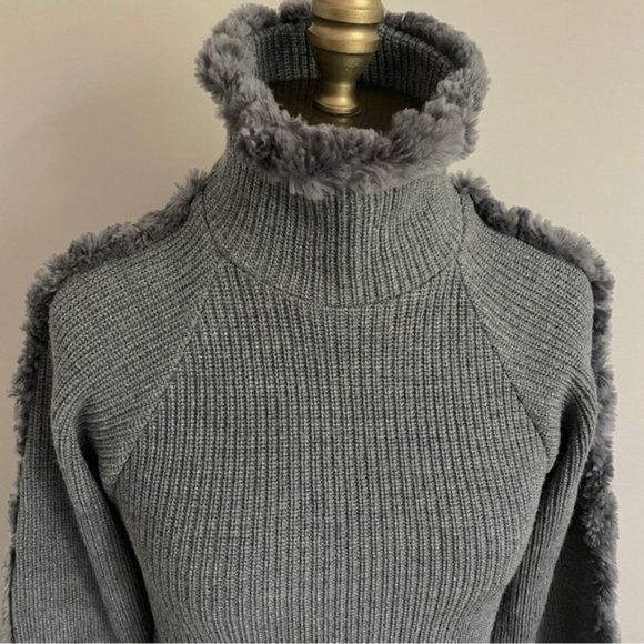 Frett Gray Wool Blend Fur Trimmed Turtleneck Tunic Sweater Mini Dress - S 🇨🇦 - Picture 3 of 13